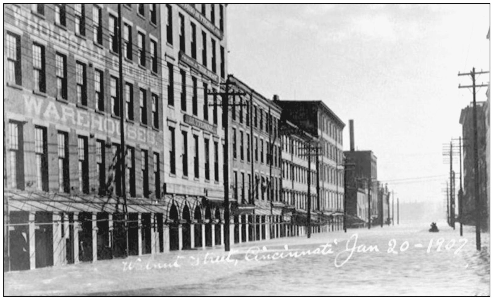 This is lower Walnut Street in 1907 a day before the Ohio River crested To - photo 4