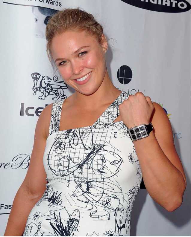 As a teenager Ronda Rousey was embarrassed by her muscular body Now shes - photo 6