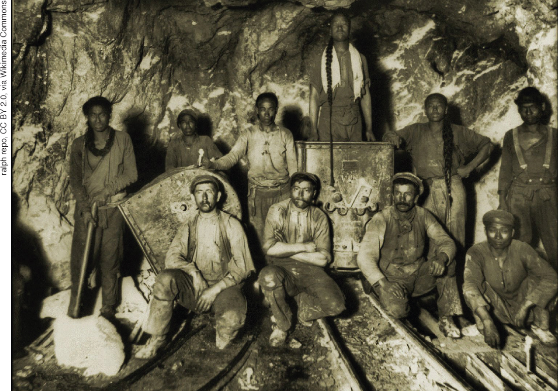 White overseers and Chinese labourers in a Transvaal gold mine The Chinese - photo 6