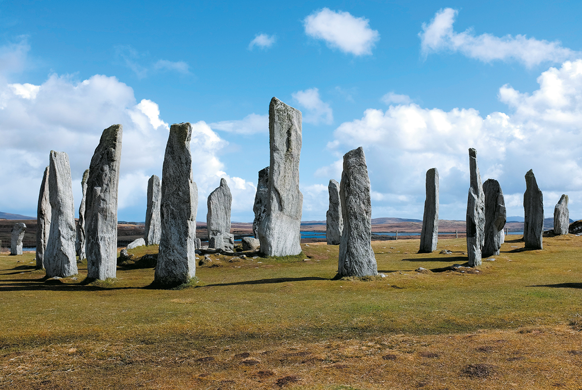 Standing stones Calanais Isle of Lewis c 3000 BC The visual thinking of - photo 6