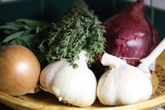 Onions Garlic and thyme are used as aromatics in many different cuisines - photo 2
