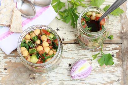 Arugula Carrot Corn SpinachSalad in a Jar Serves 2 Ingredients - - photo 4