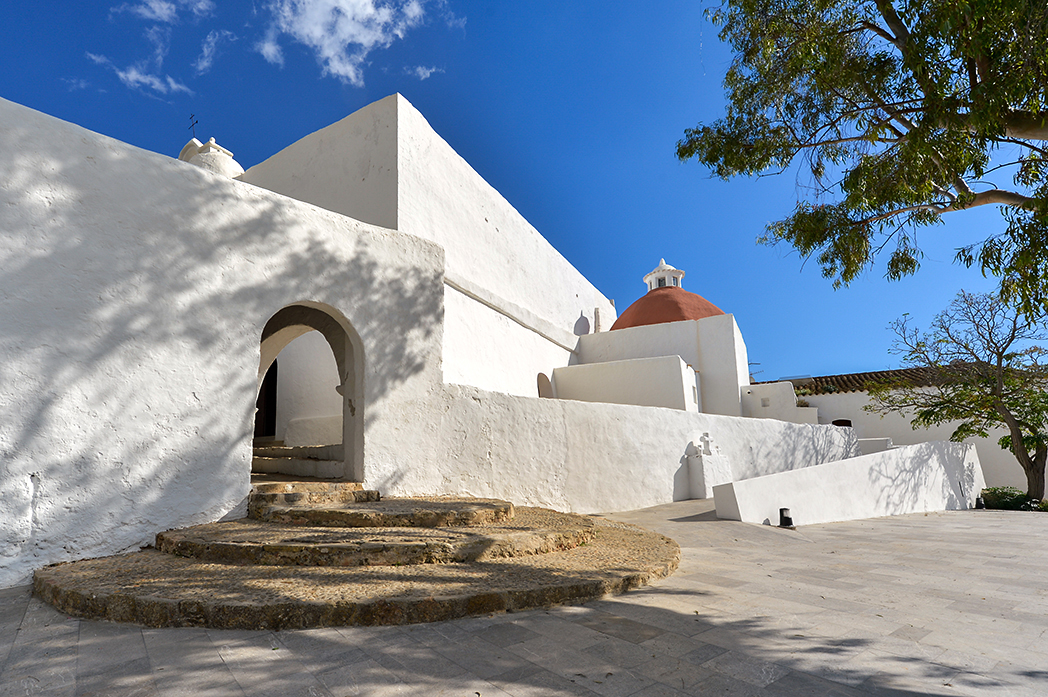 JOTAPGSHUTTERSTOCK Ibizas Top Experiences Glorious blonde beaches with - photo 10