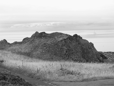 3 The ruins of Turnberry castle in the Bruce earldom of Carrick South - photo 5