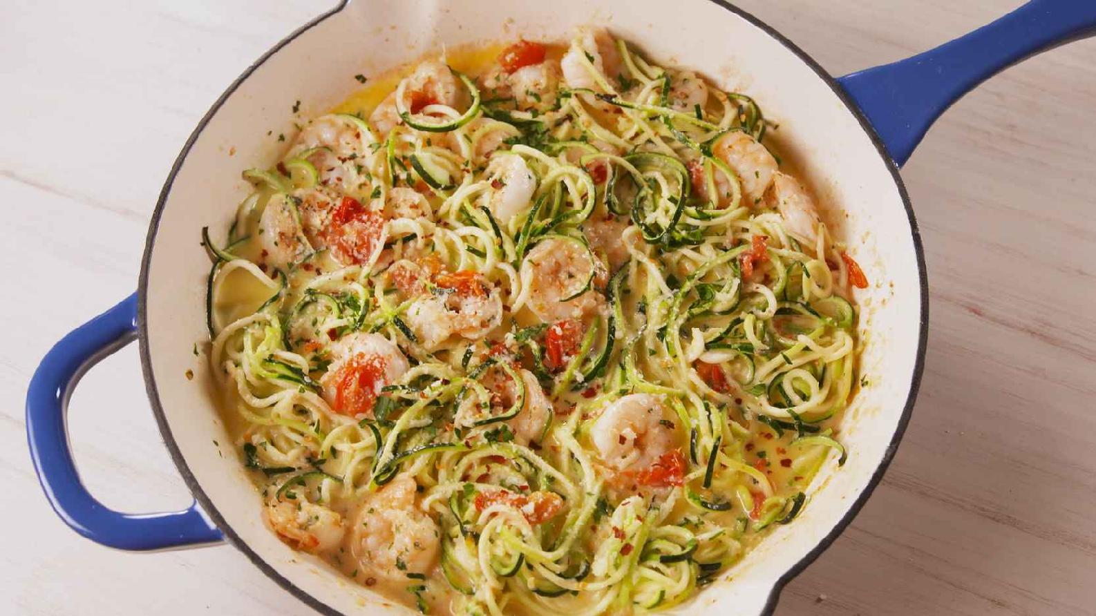 Shrimp Garlicky Shrimp Zucchini Pasta You love pasta but youre on a diet - photo 4