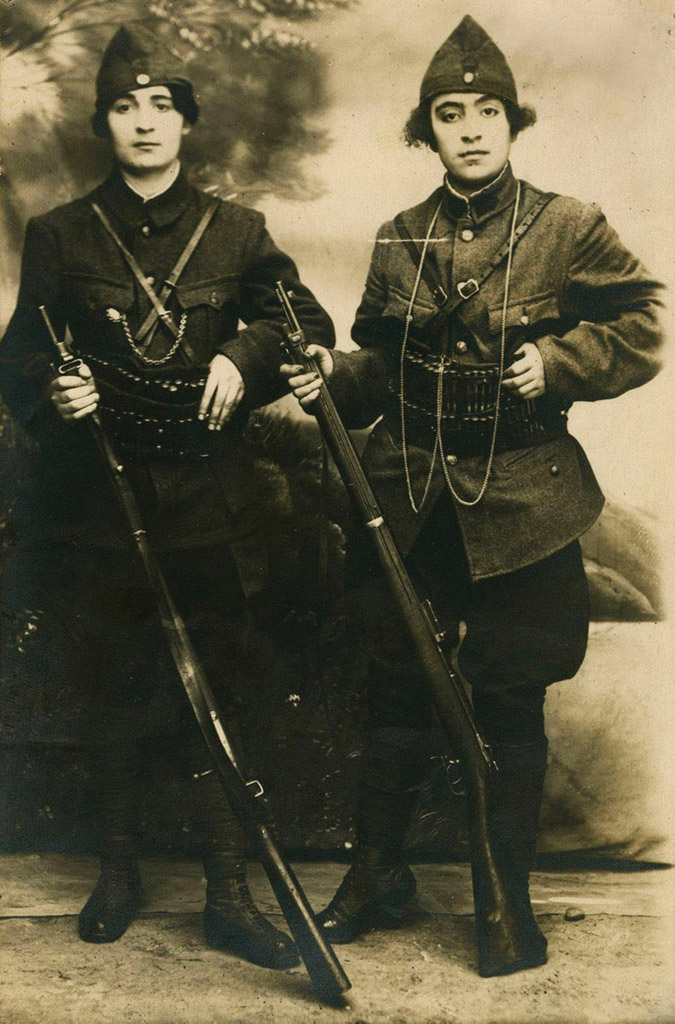 Armenian women identified as pro-Greek guerrillas in Kirmasti modern - photo 17