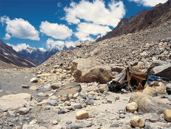 Prayg Giri a Ng Bb has made his temporary shelter at Gomukh cowmouth the - photo 4