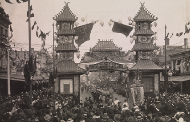 The Chinese citizens of Melbourne were very much in the sights of White - photo 16