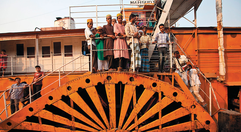 DBIMAGES ALAMY The Locals Bangladesh isnt the easiest country to travel - photo 9