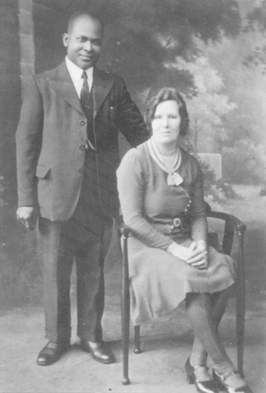 Authors maternal grandparents Lionel Freeman and Mary Freeman South Shields - photo 3