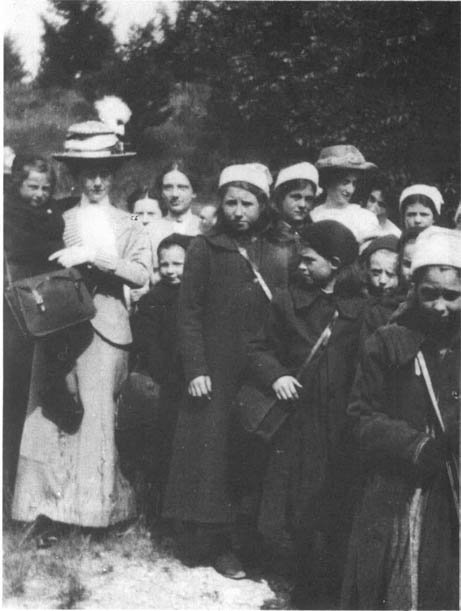 Barnardo Girls arrive in Canada At left Miss Jennie Kennedy Canadian-born - photo 1