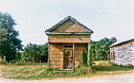 Building with False Brick Siding Warsaw Alabama 1974 vintage Kodak brownie - photo 3