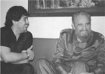 The Peoples Player Maradona meets Castro Maradona with Lionel Messi of FC - photo 14