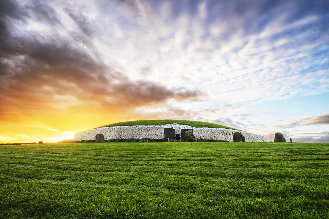 Filte Ireland 5 NEWGRANGE These burial chambers represent a major feat of - photo 8