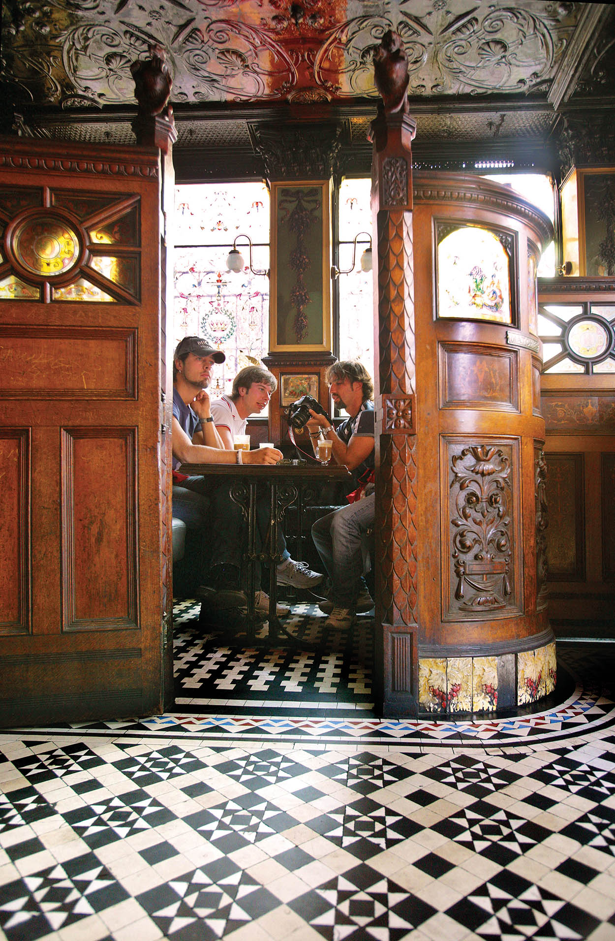 Library 7 CROWN LIQUOR SALOON Great tiles and cosy snugs in Belfasts foremost - photo 10