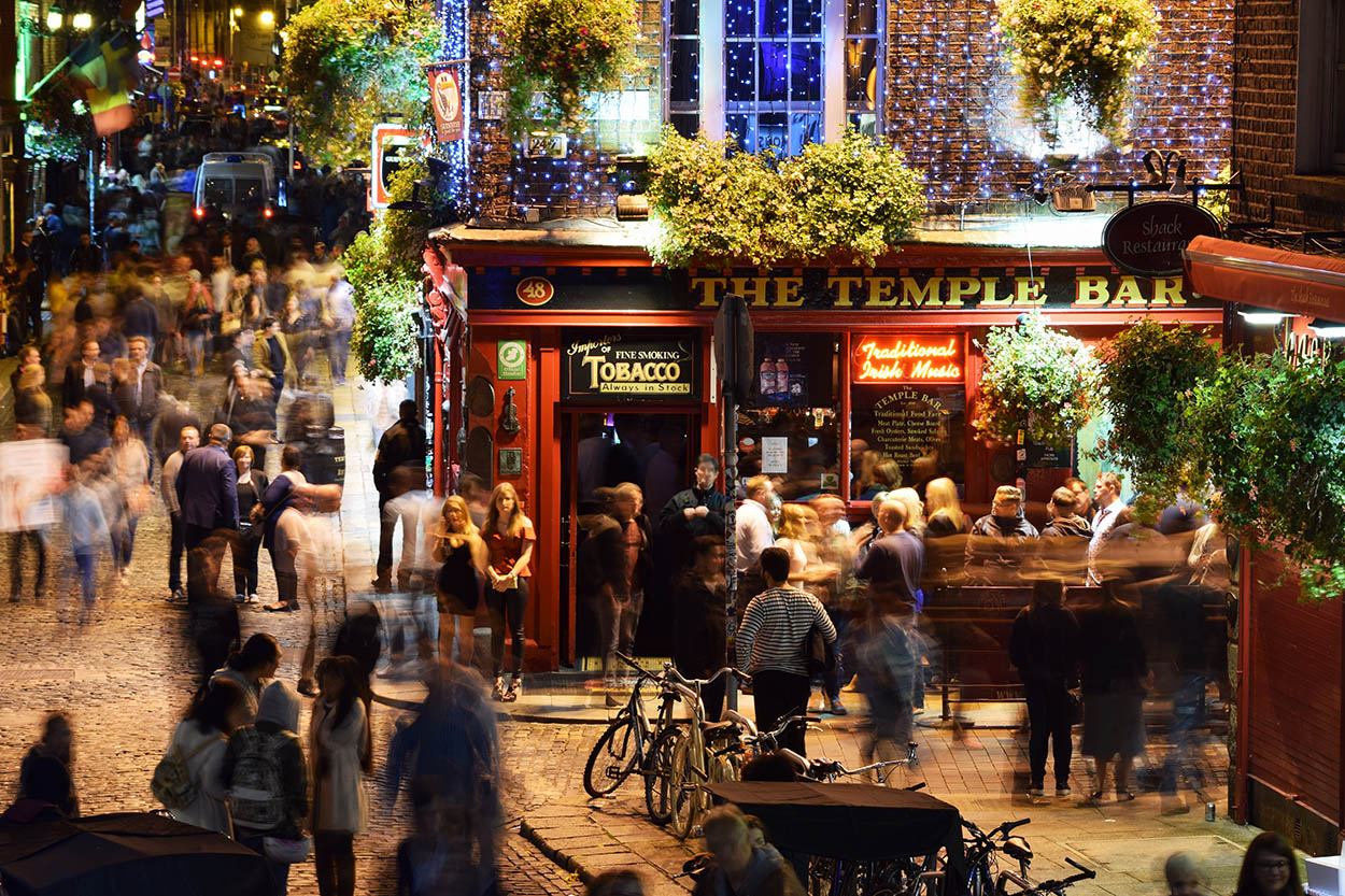 Shutterstock 10 TEMPLE BAR The buzzing heart of Dublins nightlife For more - photo 13