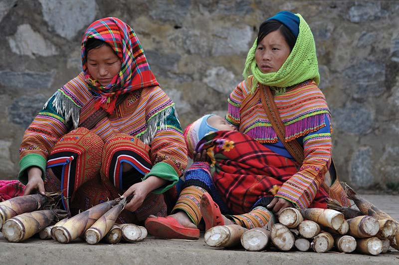 Visiting Vietnams Ethnic Minority Villages Vietnam is home to 54 different - photo 13