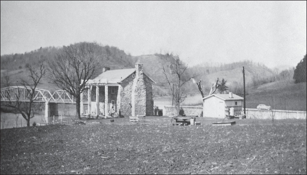 WILLS STONE HOUSE A number of stone houses were built in Northeast Tennessee - photo 2