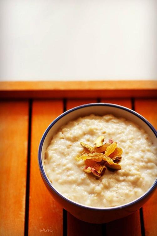 Makes Ingredients 1 cup jumbo porridge oats 2 cups cold water 1 cups milk - photo 1