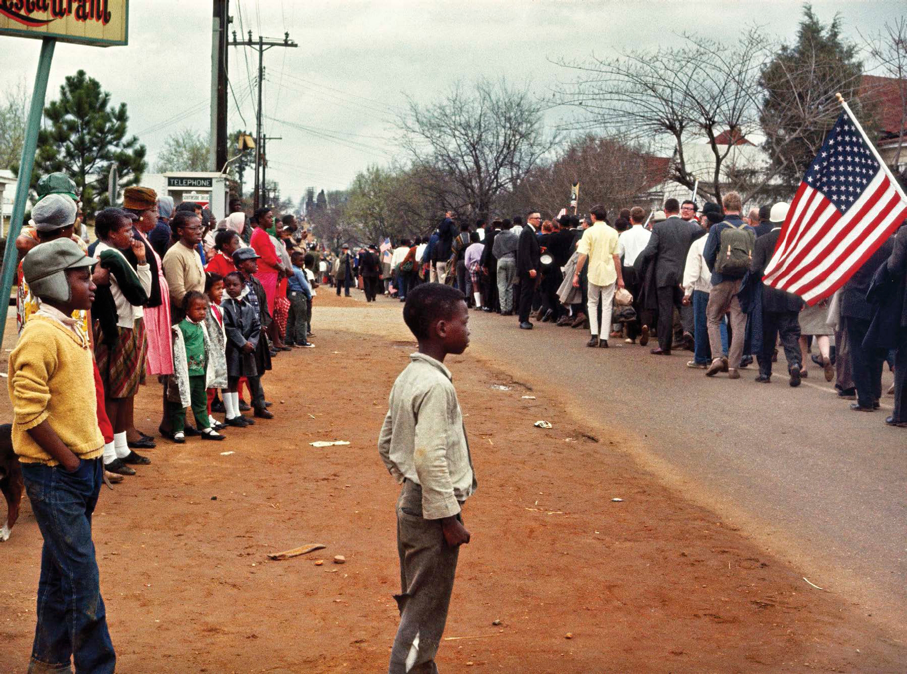 People line the streets of Montgomery Alabama to watch the Selma to - photo 4