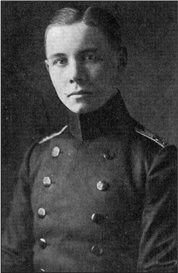 Officer Cadet Rommel photographed in 1911 an official portrait he gave to his - photo 5