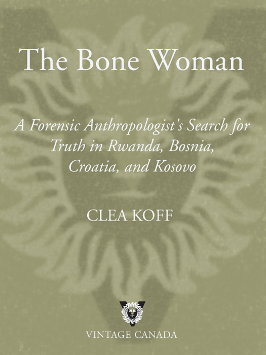 Praise for THE BONE WOMAN Koffs bookindeed her lifeis a testament to an - photo 1