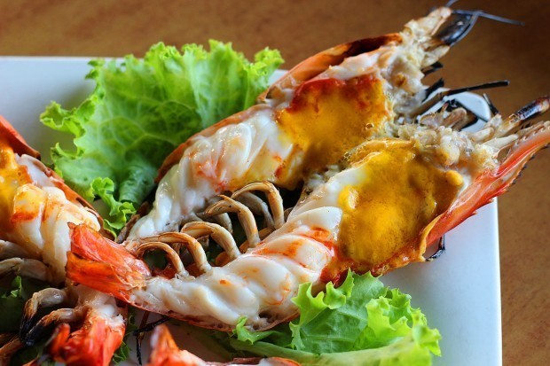 Thai people love their seafood This is a classic Thai style prawn fry recipes - photo 6