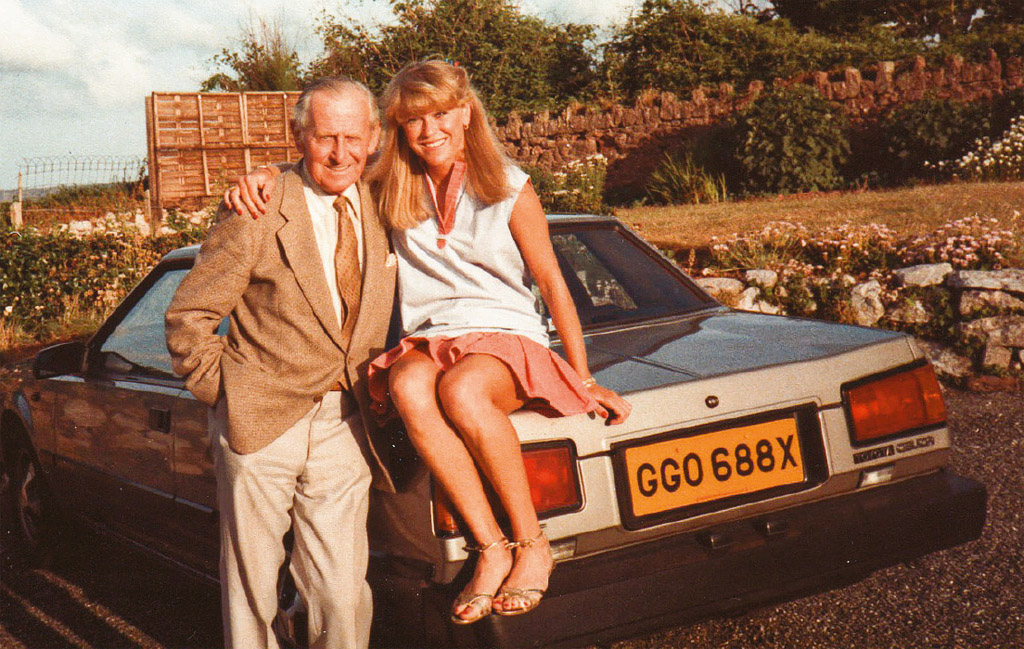 A hug for Dad on a rare visit to Devon in the early eighties as I delivered my - photo 16