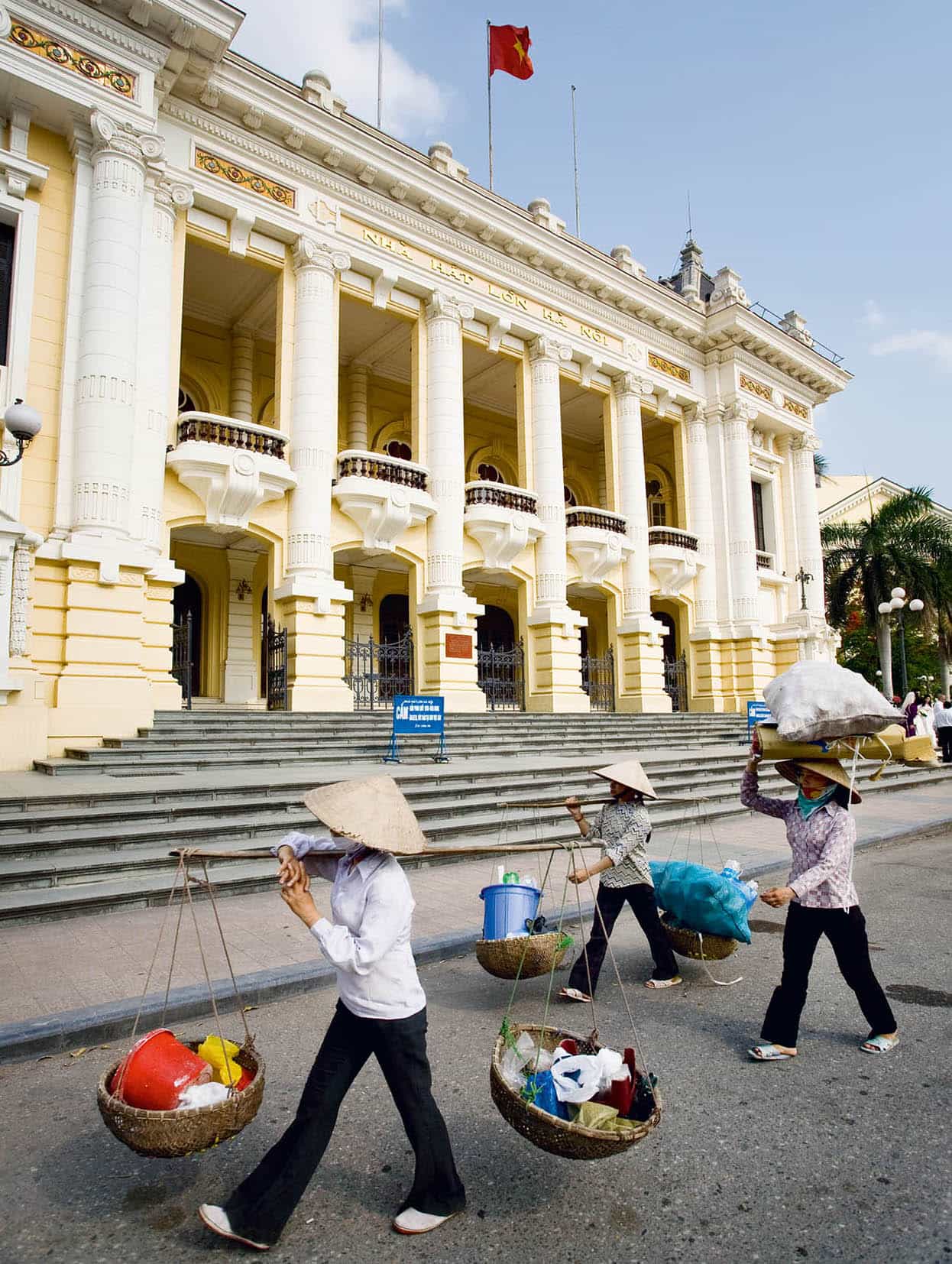 Top Attraction 6 Peter StuckingsApa Publications Hanoi Its bustling and - photo 9