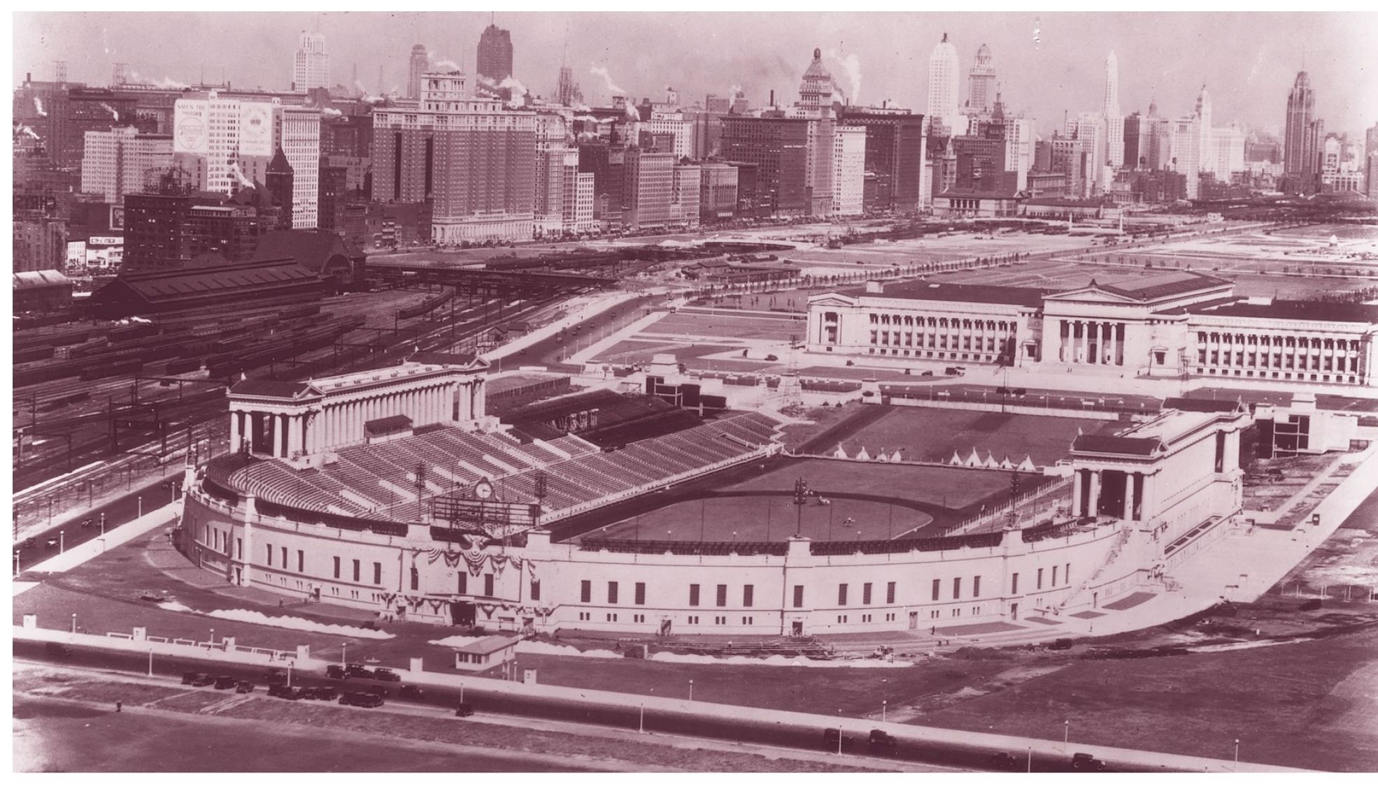 CHICAGO SKYLINE C 1940 2002 The famous Chicago skyline has retained its - photo 4