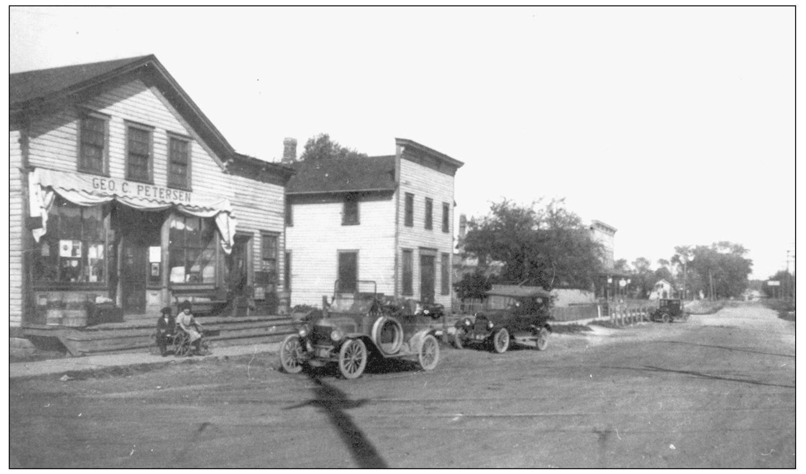 PETERSENS GENERAL MERCHANDISE STORE This store stood at the northwest corner - photo 8