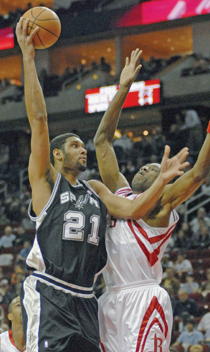 Image Credit AP Images Tim Johnson Tim Duncan is one of the best power - photo 3