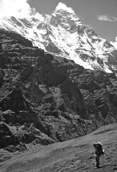 THE ROSKELLEY COLLECTION NANDA DEVI LAST DAYS AND STORIES OFF THE WALL - photo 2
