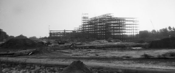 Sunnybrook Hospital construction Plaque honouring the service of men and - photo 10