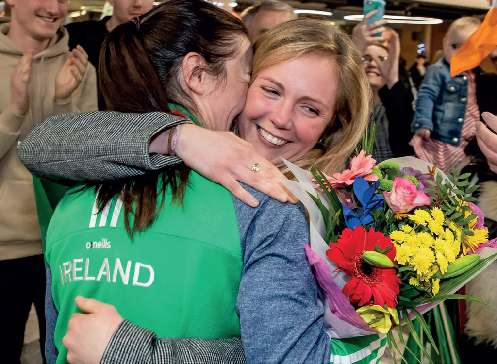 With Mandy at the airport after I won gold at the 2018 World Championships - photo 13