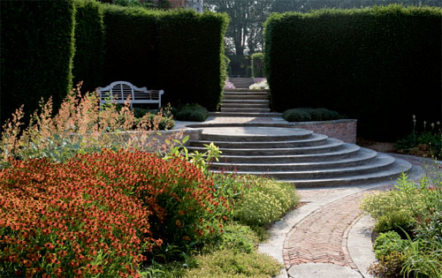 Lutyenss outstanding architectural features at Folly Farm such as his sweeping - photo 8