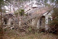 This is the first house of Robert Johnson in Hazlehurst It wasalready a wreck - photo 4