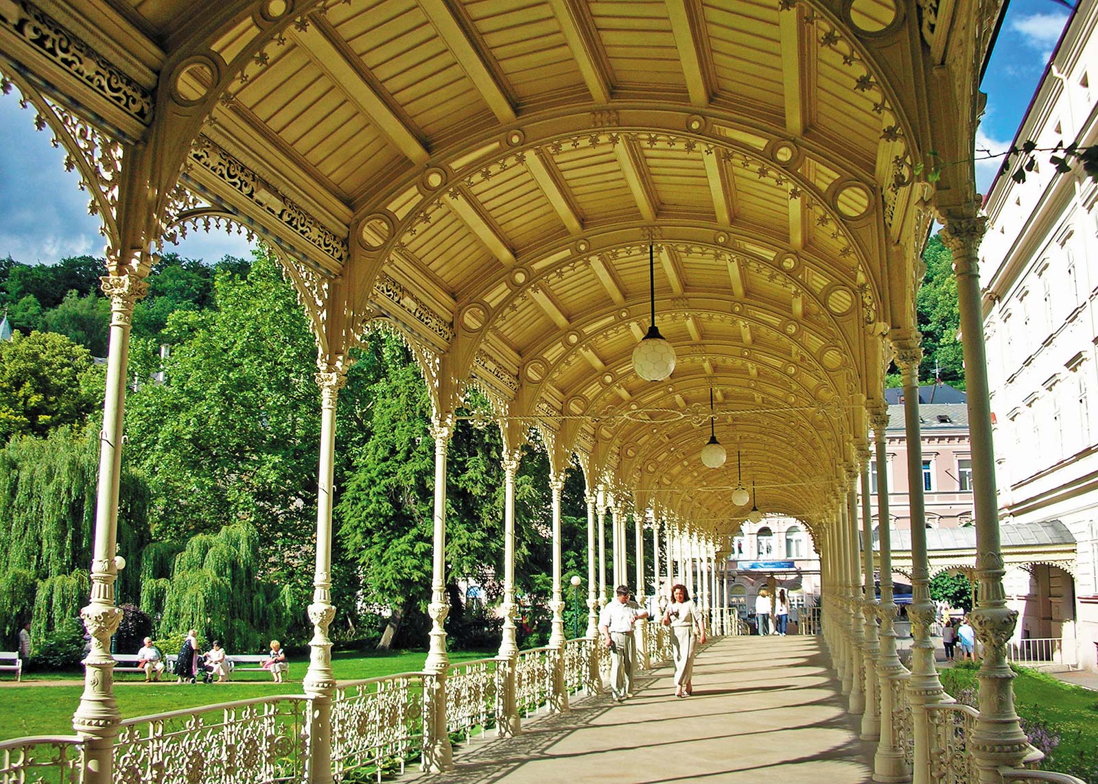 Karlovy Varys Mill Colonnade chlebky are a perfect picnic treat - photo 4