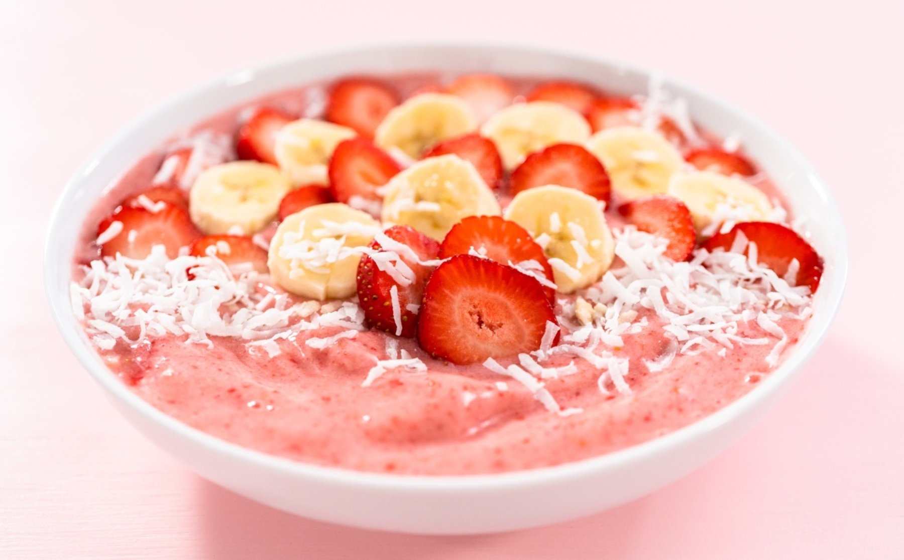 The berry smoothie bowl is the ideal choice for a nutritious breakfast The - photo 7