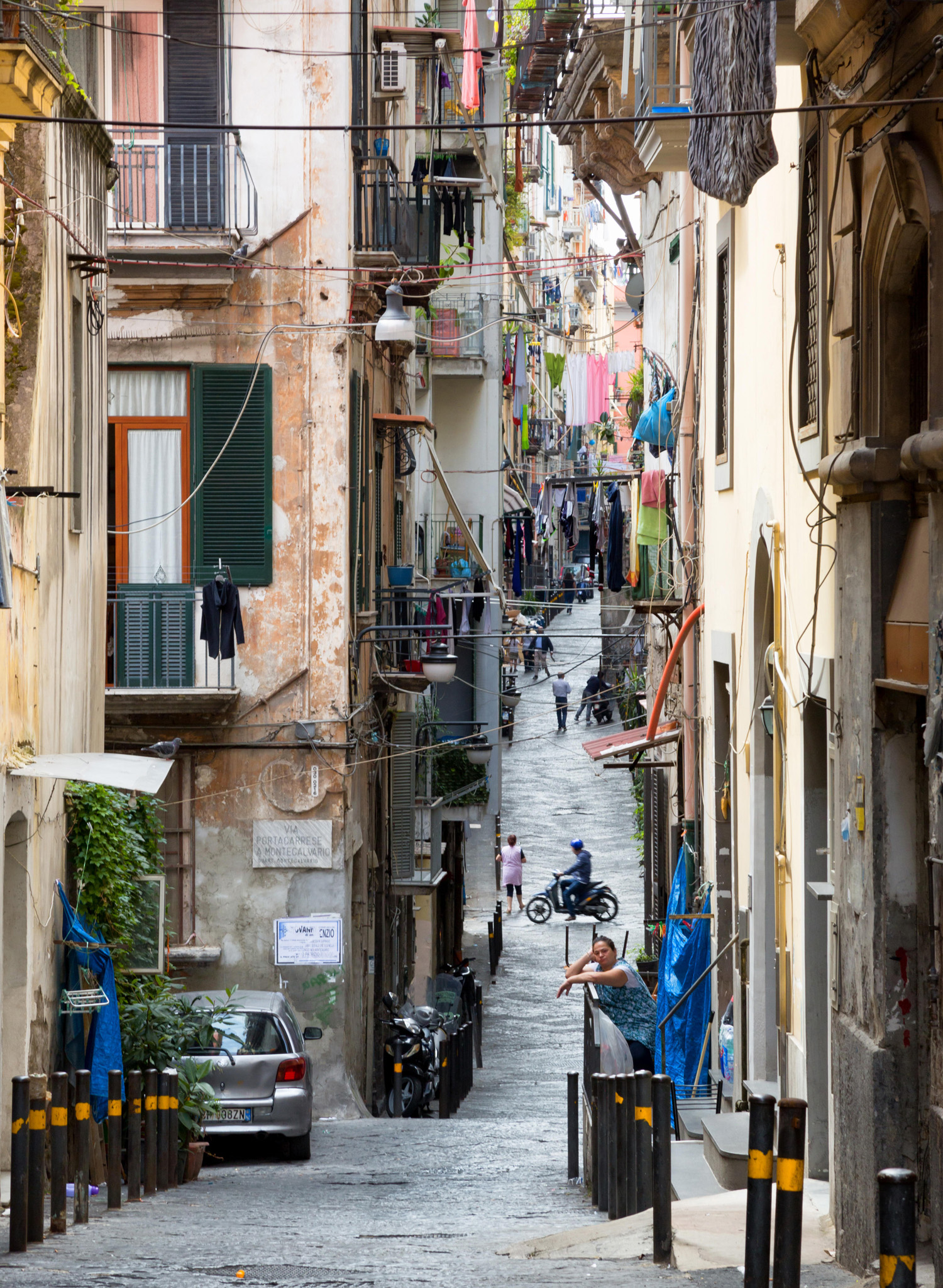 Spaccanapoli cuts a pathway through the heart of Naples Day 2 Morning - photo 4