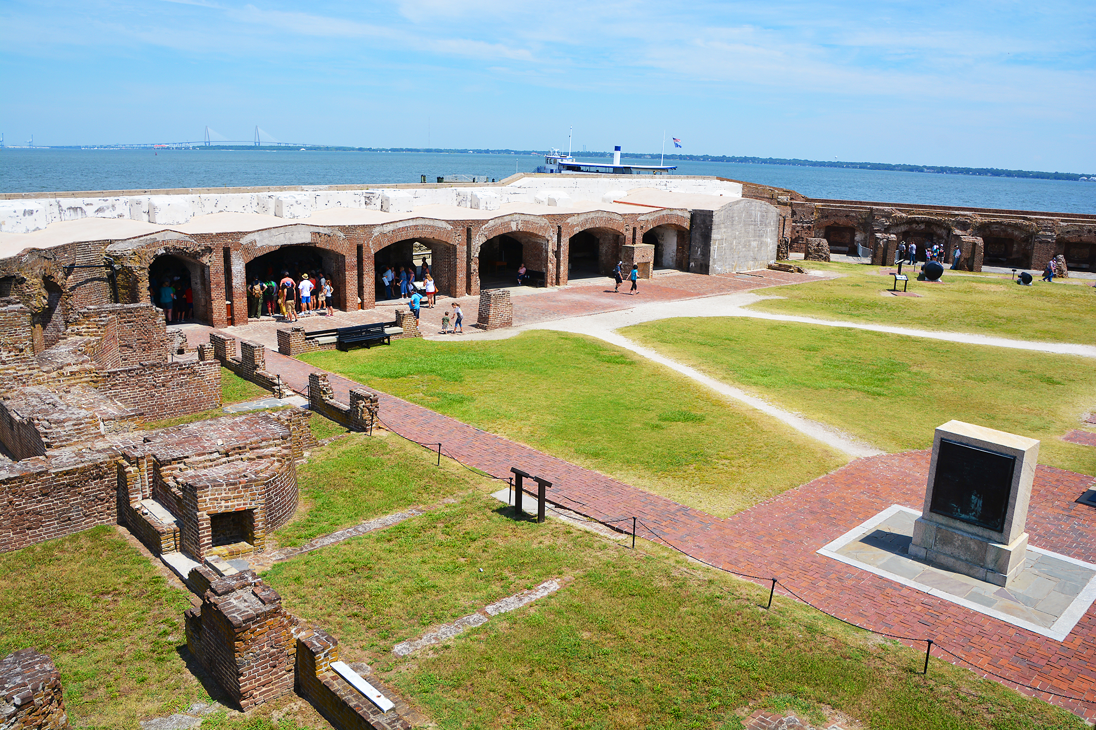 MEUNIERDSHUTTERSTOCK Charleston Savannahs Top Experiences DARRYL - photo 4