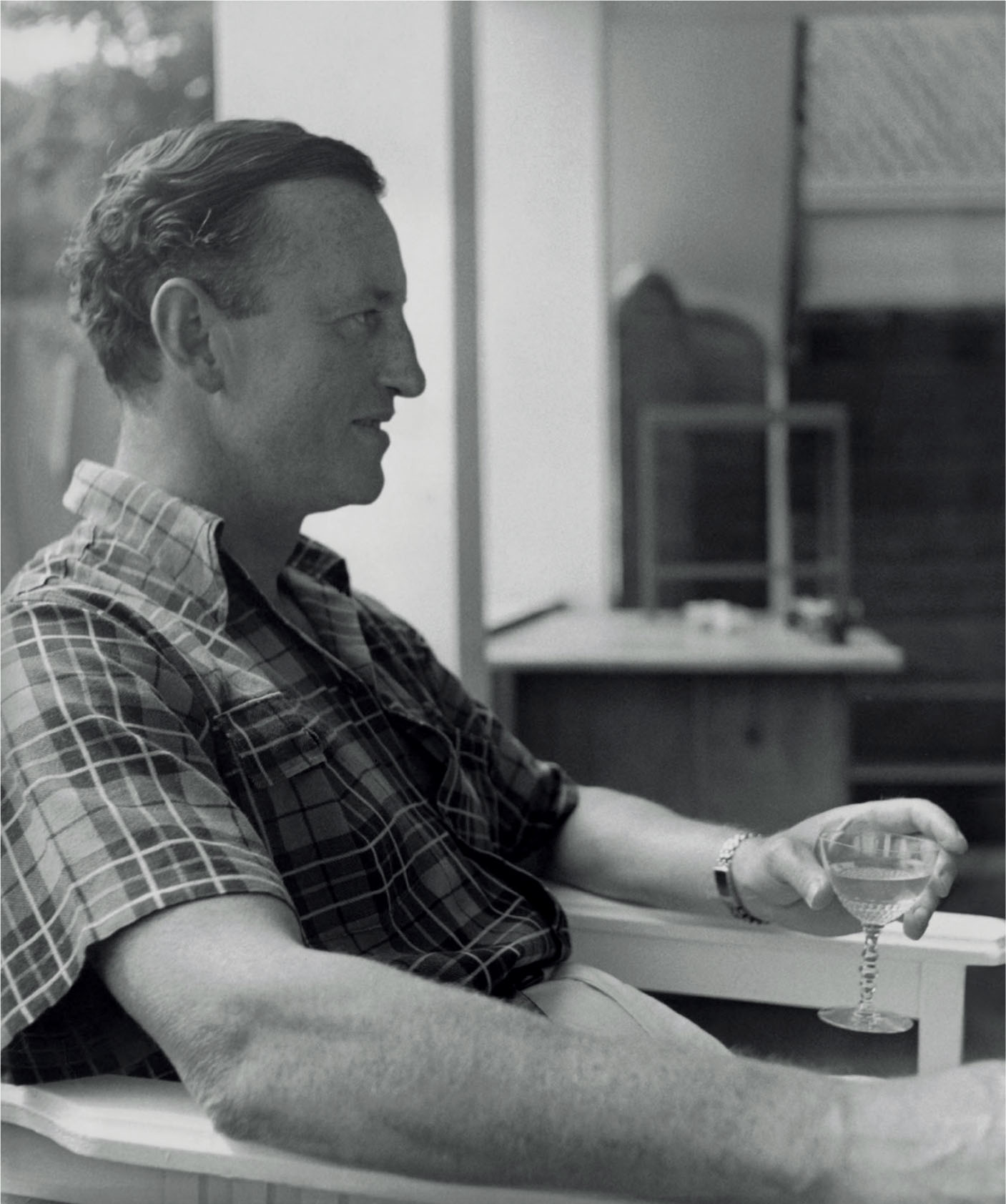 IAN FLEMING AT GOLDENEYE JAMAICA 1951 PHOTOGRAPHED BY CECIL BEATON Photo - photo 2