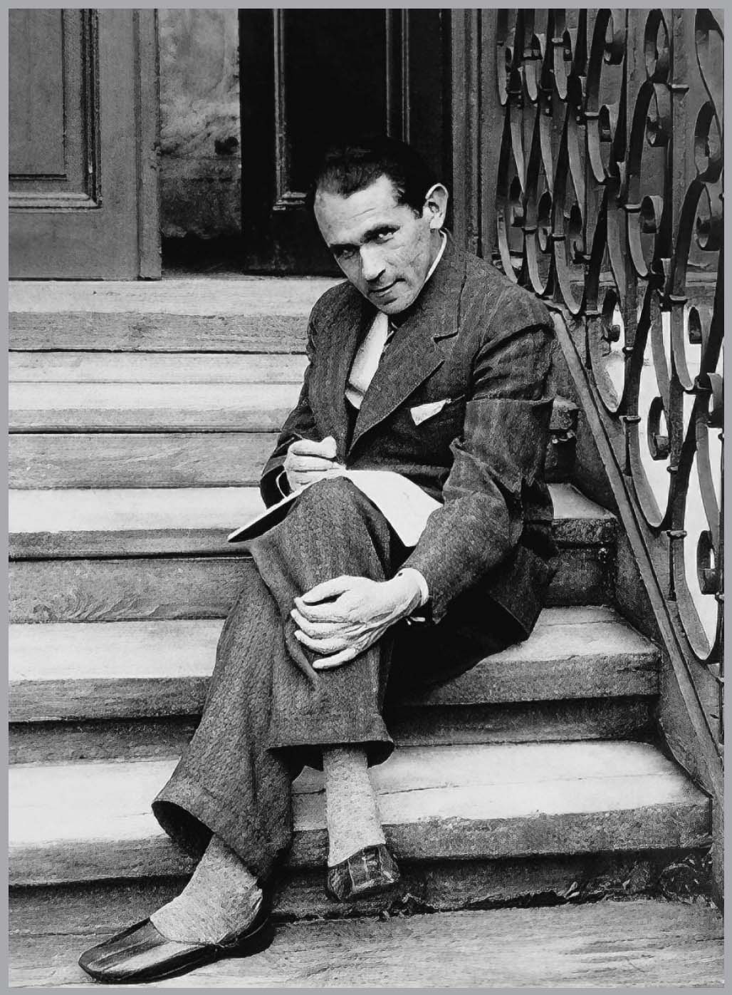 Bruno Schulz on the steps of his home Drohobycz Poland 1933 Bertold - photo 2