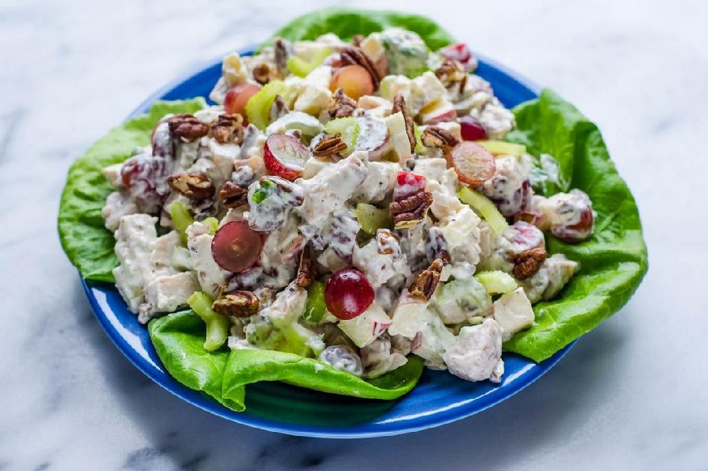 Katherine makes a modern version of the Waldorf salad that turns Bree jealous - photo 11