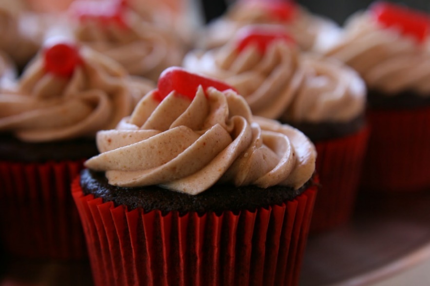 This Mexican chocolate cupcake is made with a dash of cinnamon that makes it - photo 9