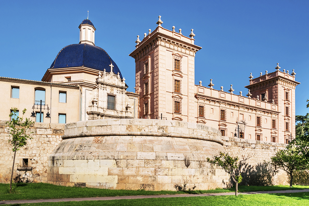 LARANIKSHUTTERSTOCK Valencias Top Experiences DIEGO - photo 12