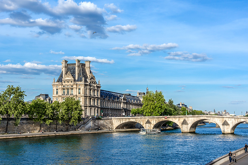 KIEVVICTORSHUTTERSTOCK Paris Top Experiences HJ LIGETTY - photo 8