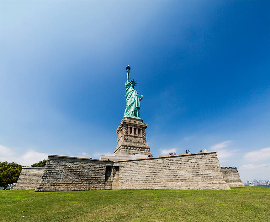 OSCITYSHUTTERSTOCK New York Citys Top Experiences MONICA - photo 7