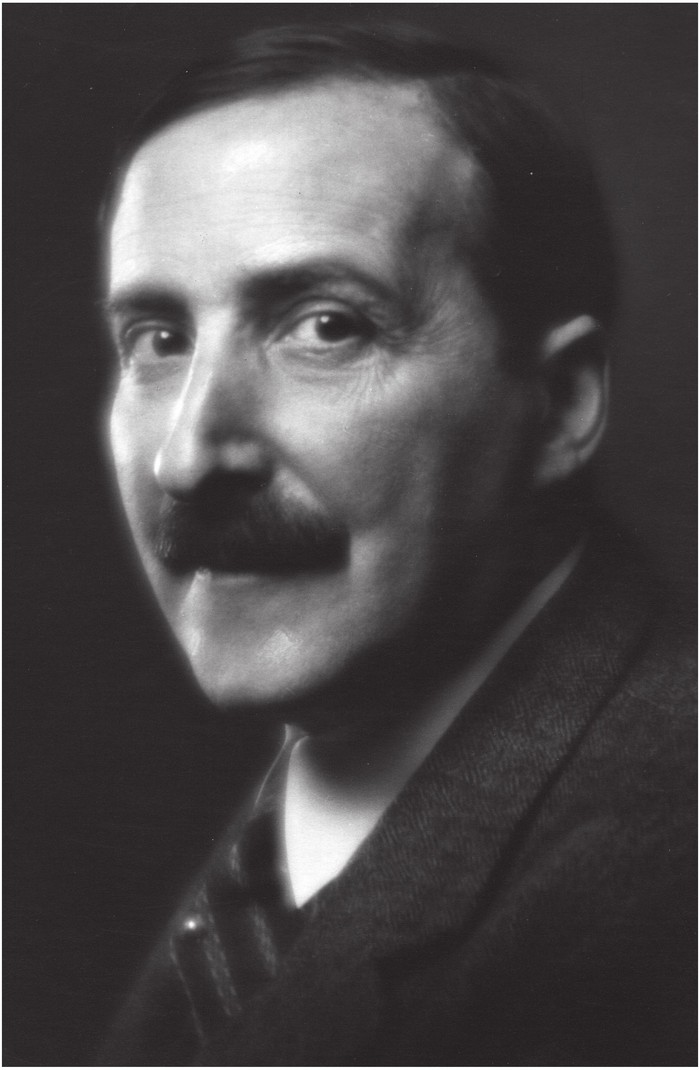 Contents THREE LIVES Stefan Zweig left with his first wife Friderike Maria - photo 1