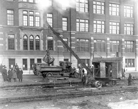 The first shovelful of dirt is lifted from the canal on January 28 1920 - photo 7